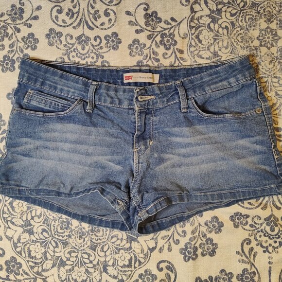 Levi’s Shorty Short cutoff jean shorts Size 11 - Picture 2 of 7